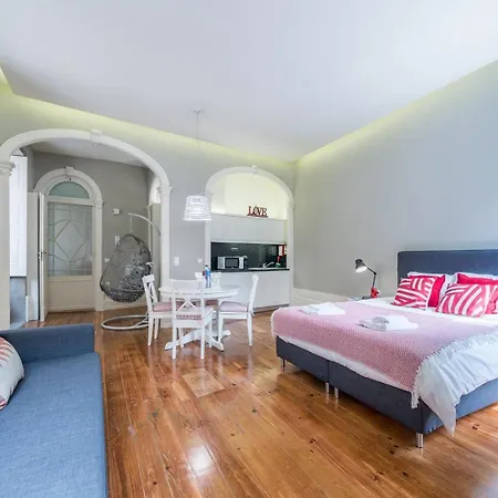 Guestready - Chic Retreat In The Heart Of Porto Apartment Exterior photo
