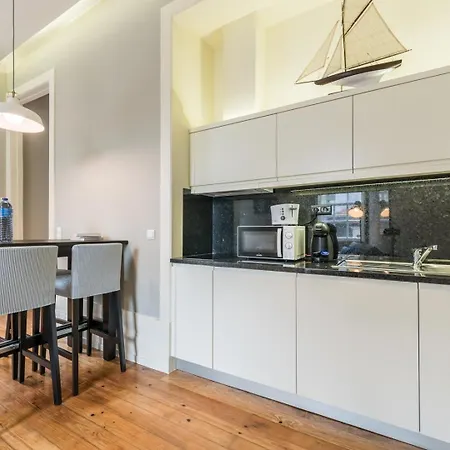Guestready - Chic Retreat In The Heart Of Porto Apartment Exterior photo