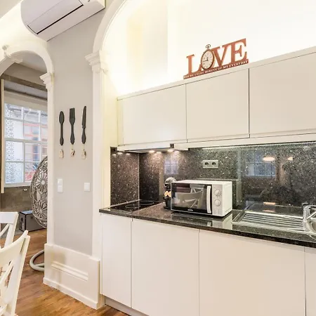 Guestready - Chic Retreat In The Heart Of Porto Apartment Exterior photo