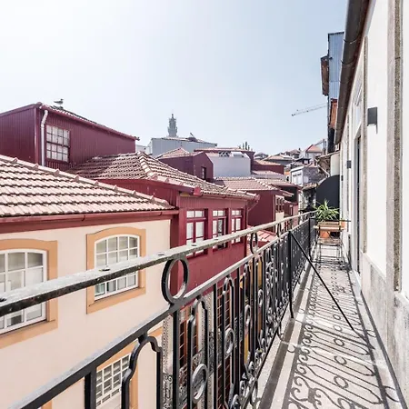 Guestready - Chic Retreat In The Heart Of Porto Apartment Exterior photo