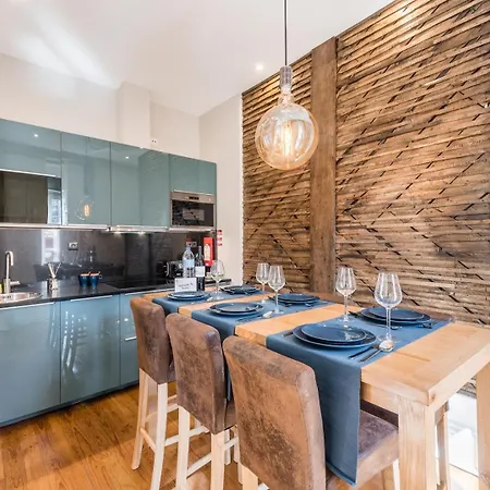 Guestready - Chic Retreat In The Heart Of Porto Apartment Exterior photo